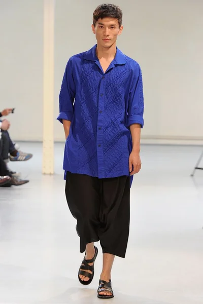 Look 17